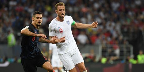 Dejan Lovren protiv Harryja Kanea (Foto: AFP)