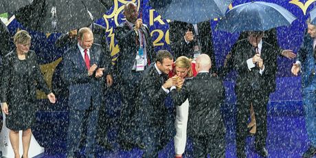 Vladimir Putin, Emmanuel Macron i Kolinda Grabar-Kitarović (Foto: AFP)
