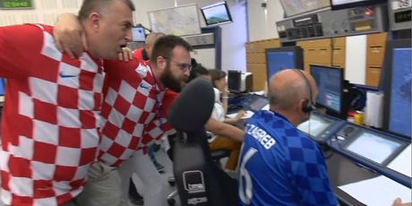 Kontrolori leta poslali poruku Vatrenima (Foto: Dnevnik.hr)