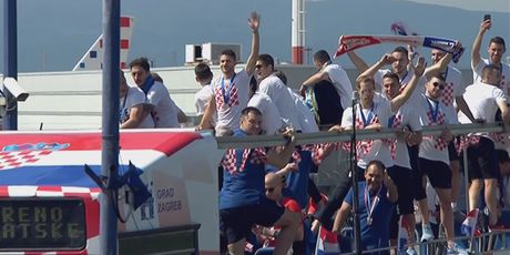Doček Vatrenih na aerodromu (GOL.hr)