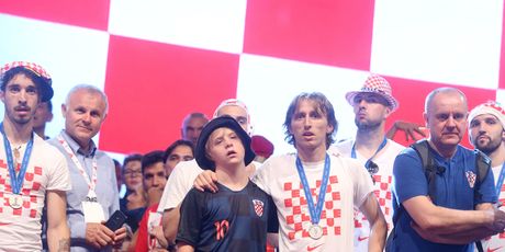 Luka Modrić na pozornicu izveo 14-godišnjeg Petra Brckovića (FotoGoran Stanzl/PIXSELL