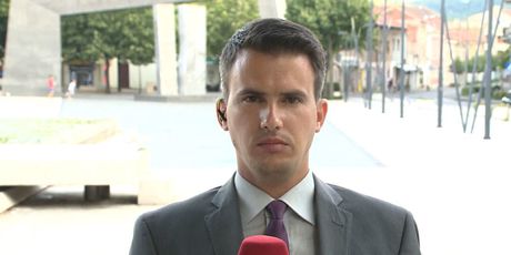 Šime Vičević razgovara s gradonačelnikom Knina o obljetnici Oluje (Foto: Dnevnik.hr) - 2