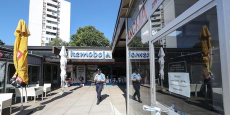 Raznesen bankomat u Zagrebu (Foto: Robert Anic)1 - 3