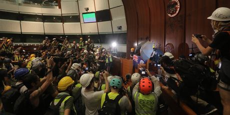 Neredi u Hong Kongu (Foto: VIVEK PRAKASH / AFP)