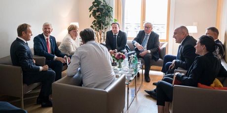 Sastanak čelnika EPP-a s Junckerom i Tuskom, na fotografiji i Plenković (Foto: Twitter/Donald Tusk)