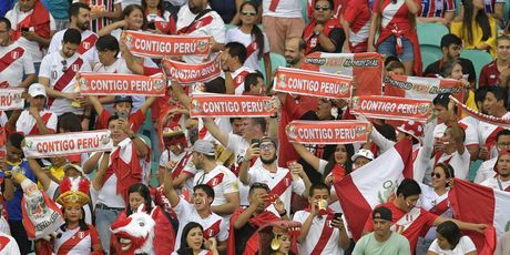 Peruanski navijači (Foto: AFP)