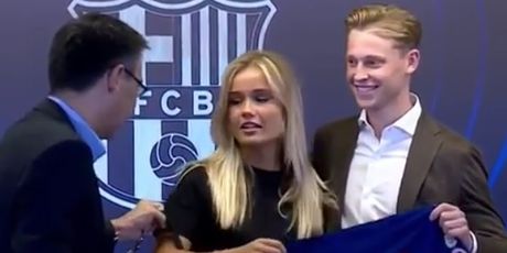 Josep Bartomeu, Mikky Kimeney i Frenkie de Jong (Screenshot: Instagram)