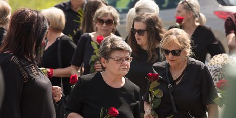 Na mjesnom groblju u Selcima Đakovačkim pokopana ubijena radnica Centra za socijalnu skrb (Dubravka Petric/PIXSELL)