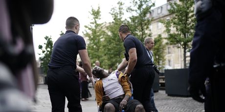 Stotine migranata izašlo na ulice Pariza (Foto: AFP) - 2