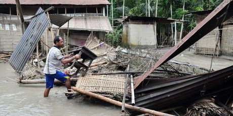Velike poplave u Indiji (Foto: AFP) - 1