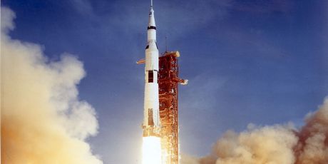 Raketa Saturn 5 polijeće u orbitu (Foto: Arhiva/AFP)