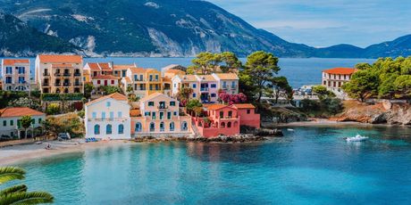 Assos