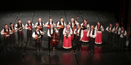 Folklorni ansambl Studentskog kulturno-umjetničkog društva „Ivan Goran Kovačić“ iz Zagreba (Foto: SKUD IGK) - 3