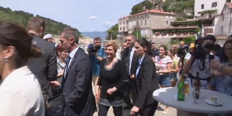 Predsjednica Kolinda Grabar-Kitarović u obilasku sjevernog Jadrana (Foto: Dnevnik.hr) - 2
