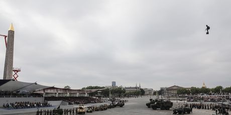 Francuska predstavila letećeg vojnika (Foto: Dnevnik.hr) - 4