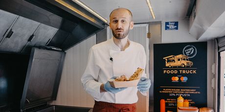 Sendvič s konfitiranom tunom i salsom od maslina i rajčica - 2