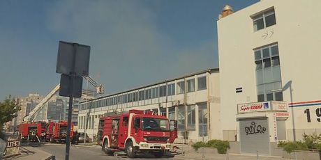 Požar u skladištu Slobodne Dalmacije u Splitu (Foto: Dnevnik.hr)