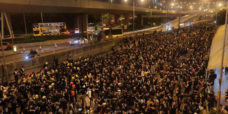 Prosvjedi u Hong Kongu (Foto: Vivek Prakash / AFP)