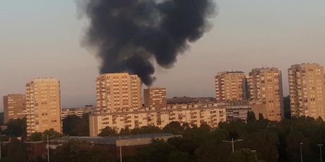 Izbio požar na Jakuševcu (Foto: Dnevnik.hr) - 7