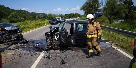 Nesreća na staroj Zagorskoj cesti (Foto: Facebook stranica/Policija zaustavlja-Krapinsko zagorska županija)