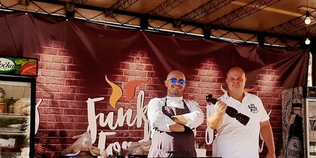 Funky street food bar - 1