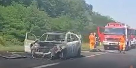 Izgorio automobil na A1