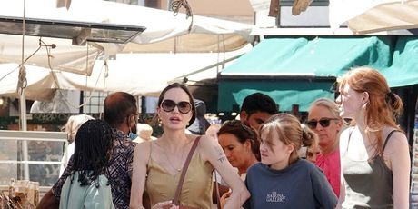 Angelina Jolie s kćerima - 1