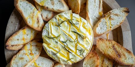 Zapečeni camembert