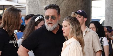 Russell Crowe i Britney Theriot - 1