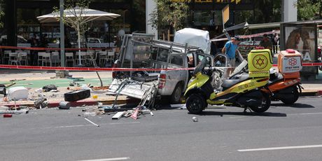 Muškarac se u Tel Avivu u ljude zabio automobilom - 5