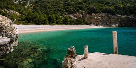 Plave grote, Cres