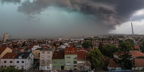 Oblaci nad Zagrebom prije strašne oluje - 1