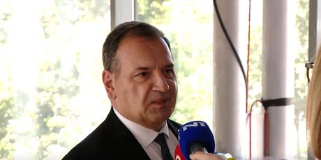 Vili Beroš, ministar zdravstva