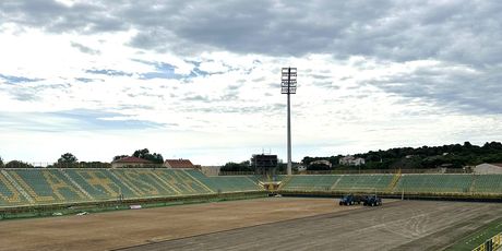 Istra 1961 mijenja travnjak