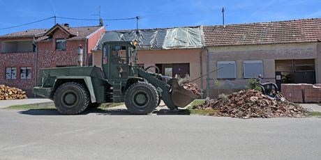 Pripadnici Hrvatske vojske pomažu stanovništvu u Bošnjacima - 5