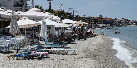 Grčka pokušava obuzdati kaos na plažama - 5