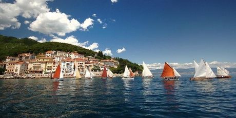 Smotra i regata tradicijskih barki na jedra MALA BARKA - Štorija od mora