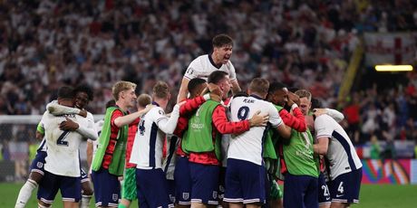 Engleska slavi pobjedu