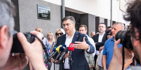 Andrej Plenković dao glas na HDZ-ovim unutarstranačkim izborima - 3