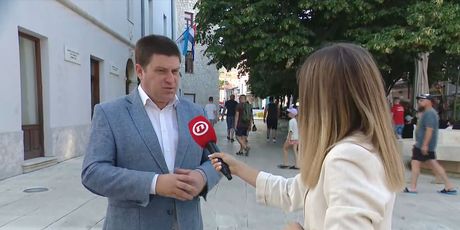 Oleg Butković i Katarina Jusić Mezga, reporterka Dnevnika Nove TV