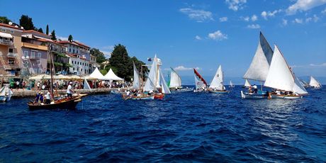 Start regate Mala barka Štorija od mora u Mošćničkoj Dragi