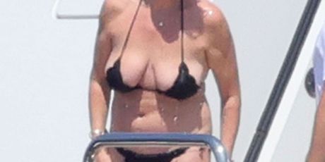 Penny Lancaster - 7