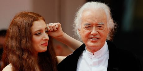 Jimmy Page i Scarlett Sabet - 11