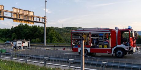 Prometna nesreća na A1 kod Otočca - 1