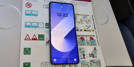 Samsung Galaxy Z Flip 6 - recenzija - 27