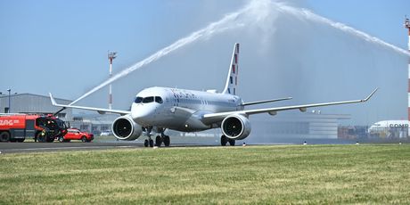 Novi Airbus A220 - 1