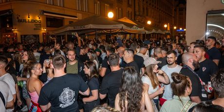 Atmosfera u Zagrebu uoči Thompsonovog koncerta