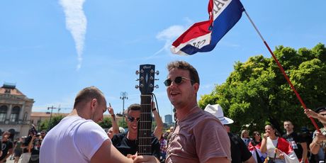 Okupljanje Thompsonovih fanova na Trgu kralja Tomislava