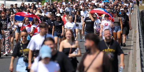 Thompsonovi fanovi idu prema Hipodromu