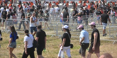 Dolazak fanova na Thompsonov koncert - 7